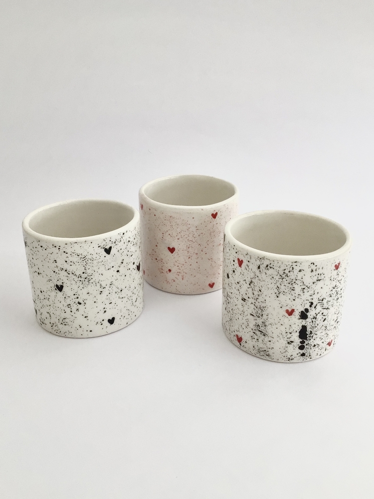 OUTLET - Heart Shaped Mug (kırmızı siyah)