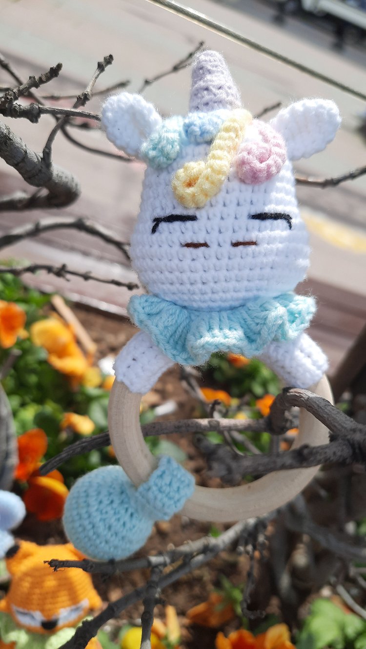 unicorn çıngırak diş kaşıyıcı