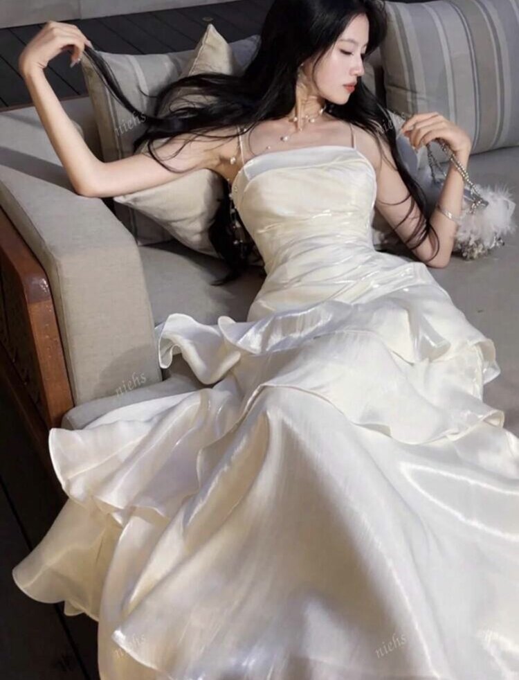 Elegant Asimetrik Balo Elbisesi- Beyaz 