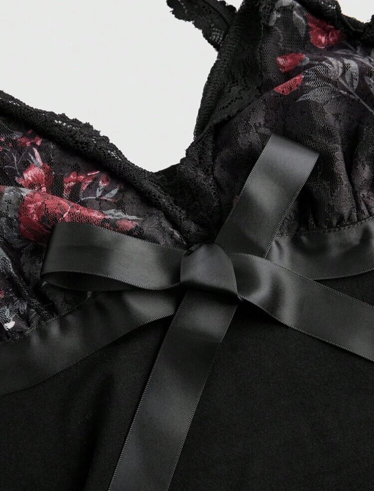 Dekolte Askılı Floral Kurdeleli Victorian Bluz - Siyah