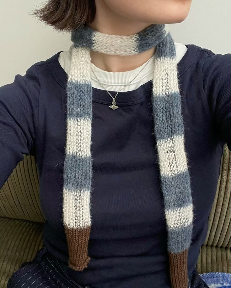 Skinny scarfs
