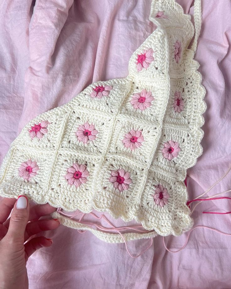 El Örgüsü Çiçekli Bandana – Loop & Bloom Handmade