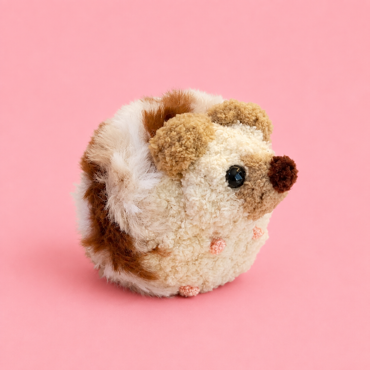 El Yapımı Tüylü Kirpi Amigurumi – Yumuşacık Örgü Oyuncak