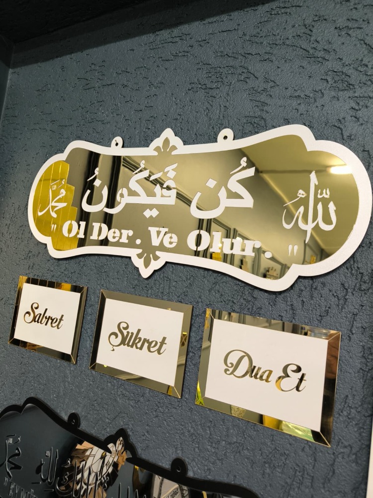 70x30 cm Allah (C.C) Kun Fe Yekûn Yazılı Aynalı Pleksi Tablo 4 Parça Set Gold Beyaz