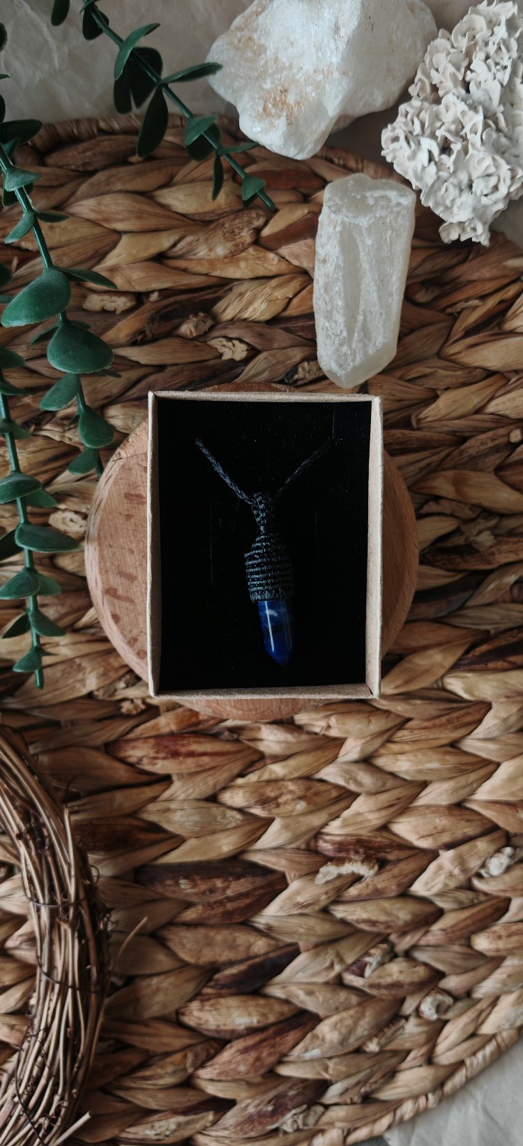 Kristal Lapis Lazuli Kolye
