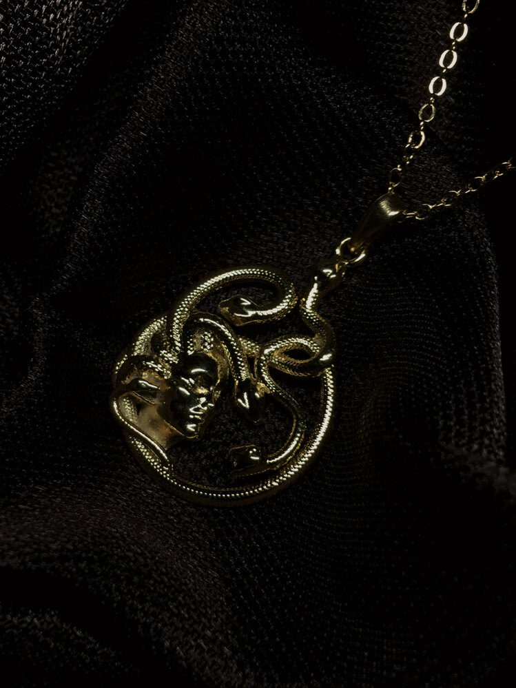 Medusa Kolye