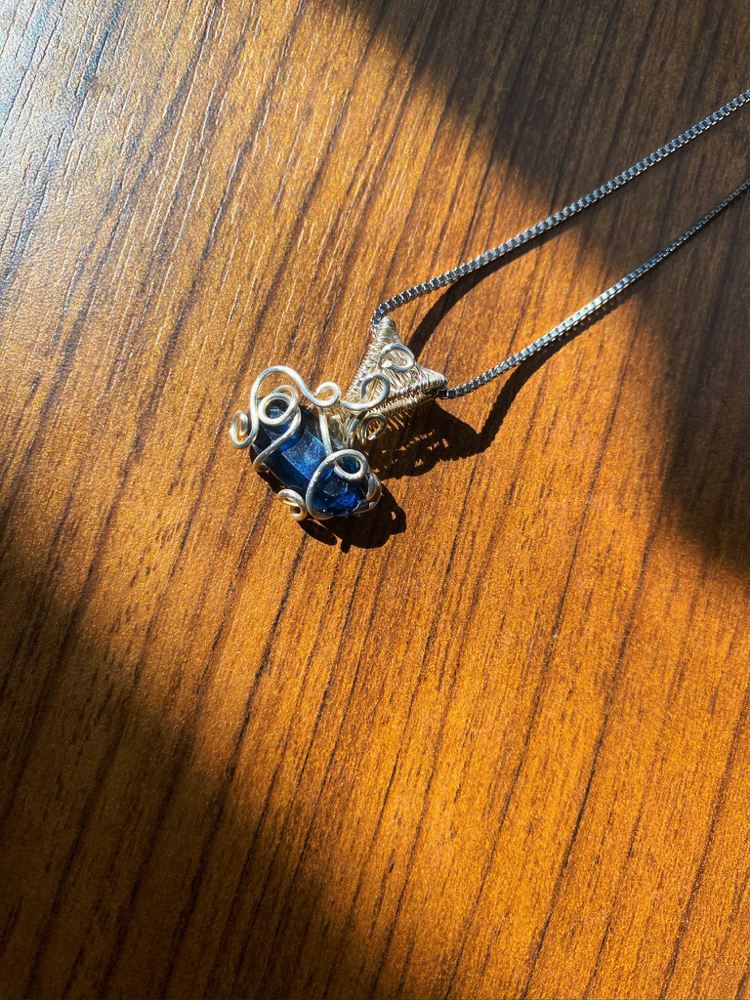 Mavi Kyanite Kolye