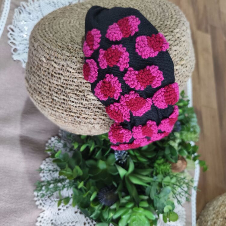 Pembe leopar desen punch nakışı taç