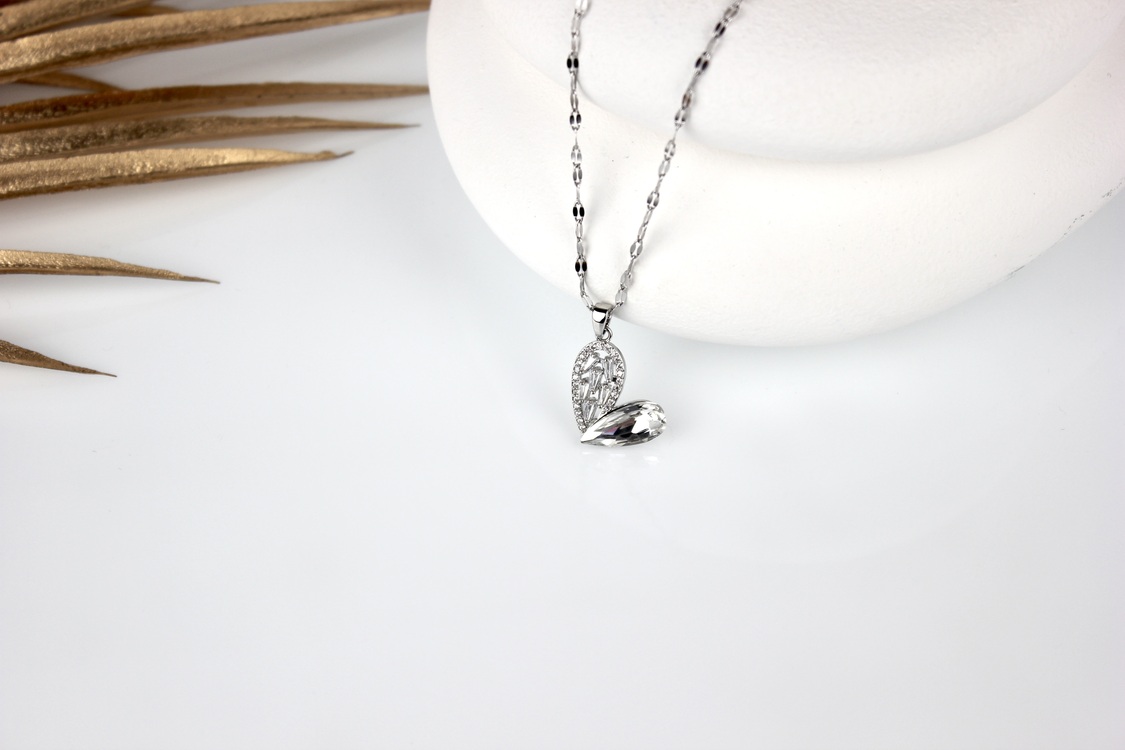Hearthly St. Necklace