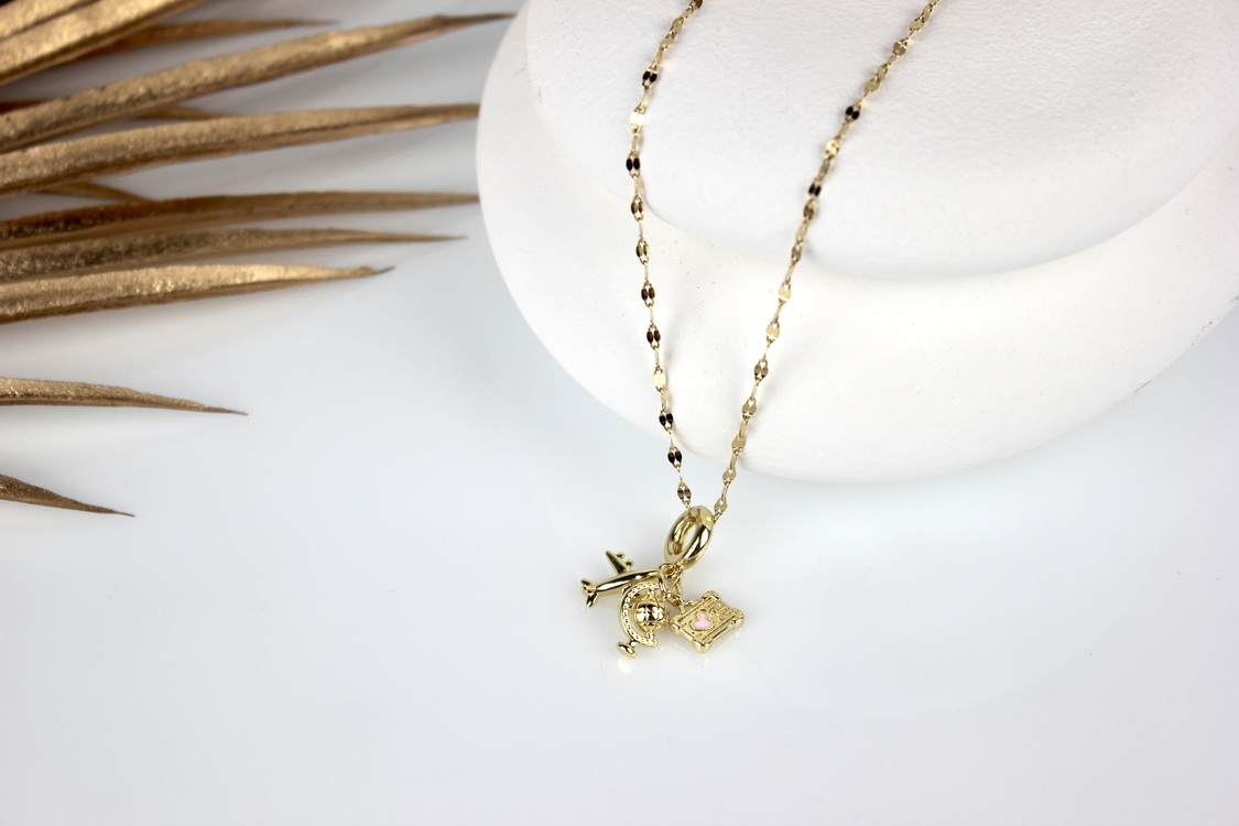Fly St Necklace