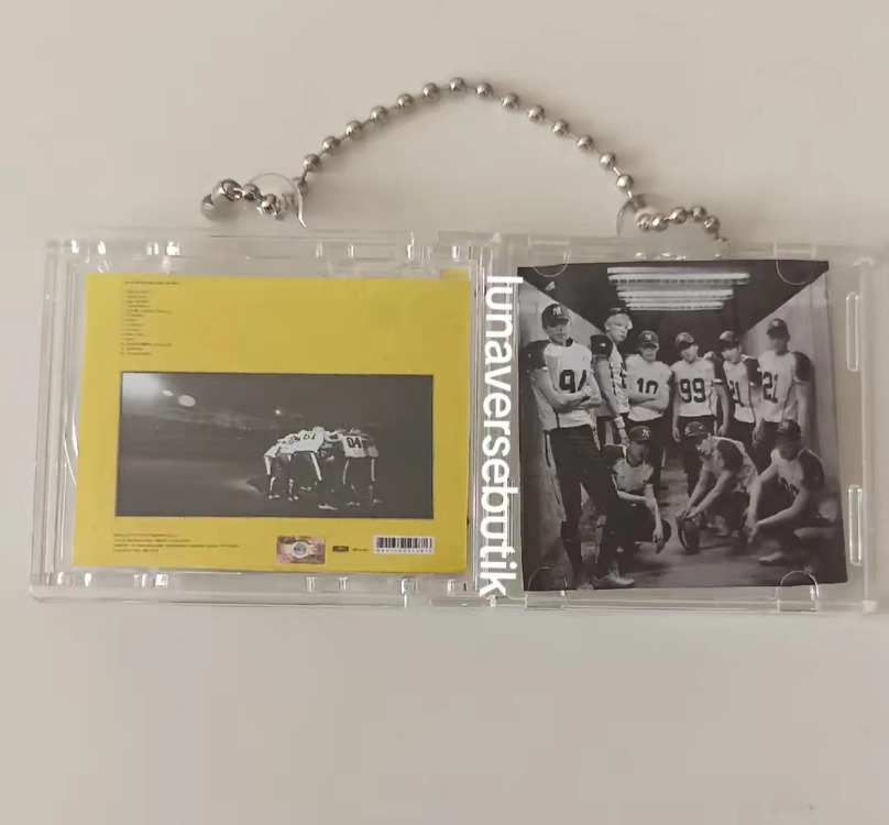 Love me right CD anahtarlık