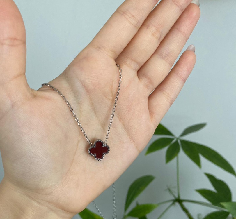 Lunière Clover Charm Kolye