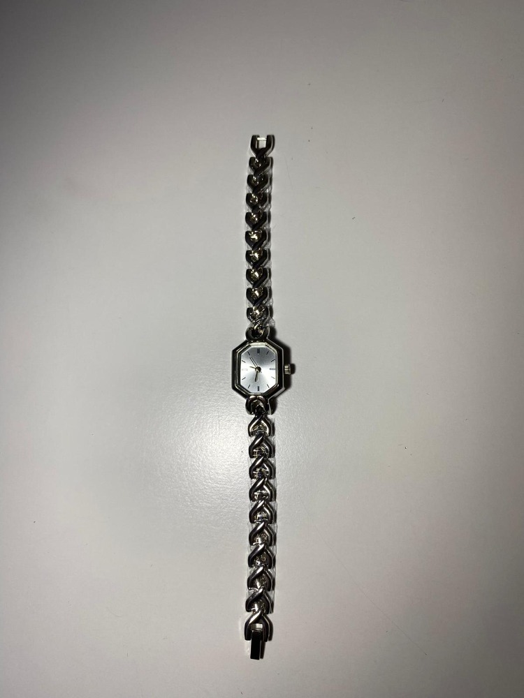 Silver Hexa Lite - Şık Altıgen Kadranlı Kadın Saat