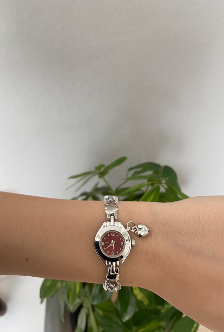 Red Heart Charm Silver Kadın Bileklik Saat