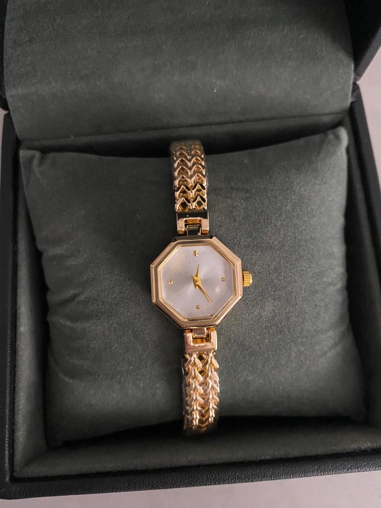 Éloria Octa Gold – Çelik Quartz Kadın Saat