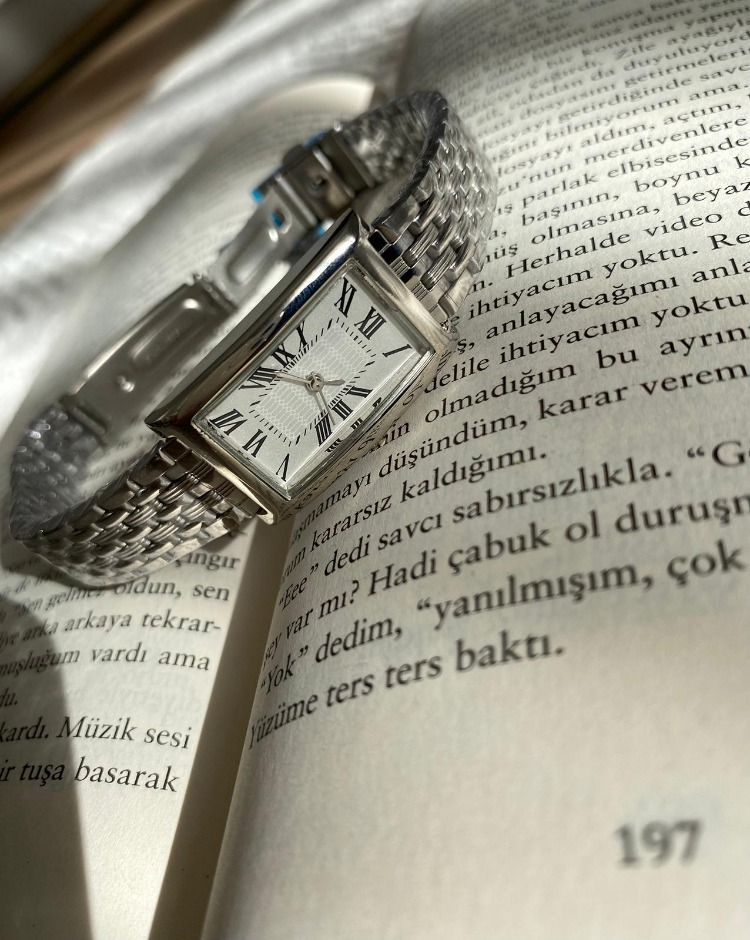 Retro Roman Silver Kadın Kol Saati