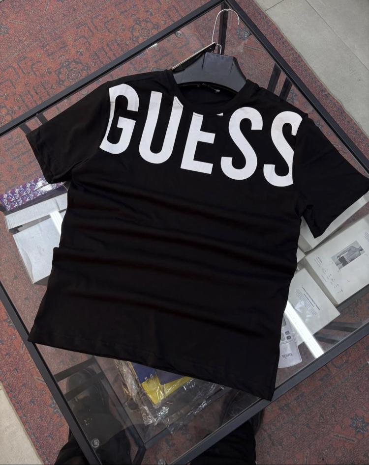 GUESS T SHIRT