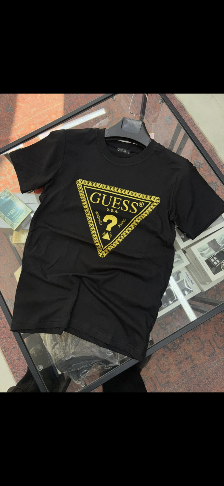 GUESS T SHIRT