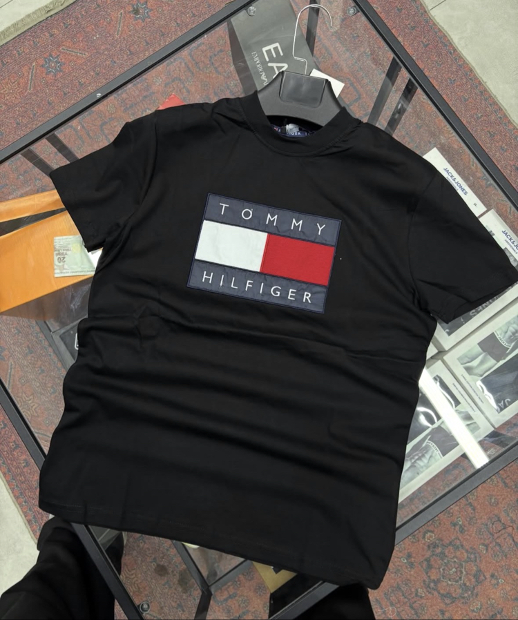 TOMMY T SHIRT