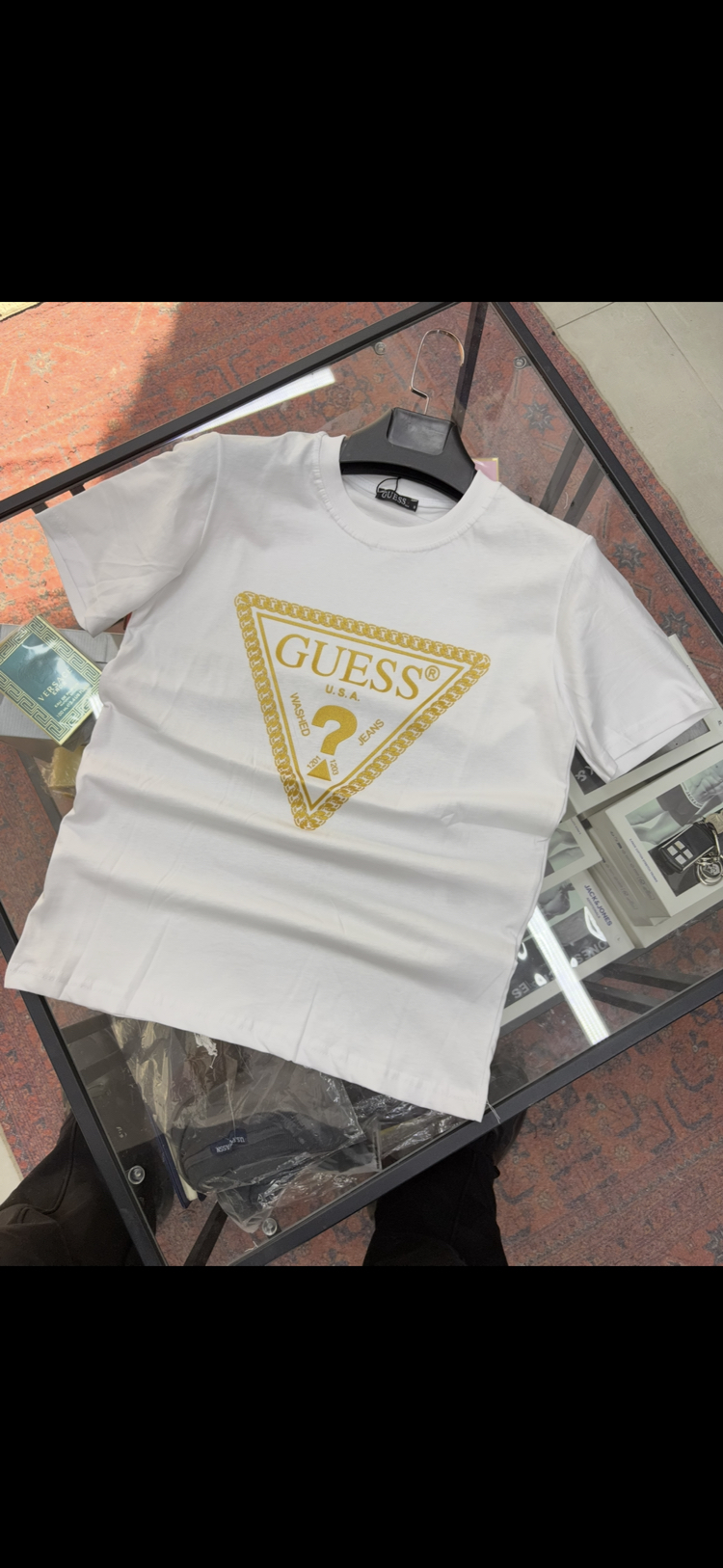 GUESS T SHIRT