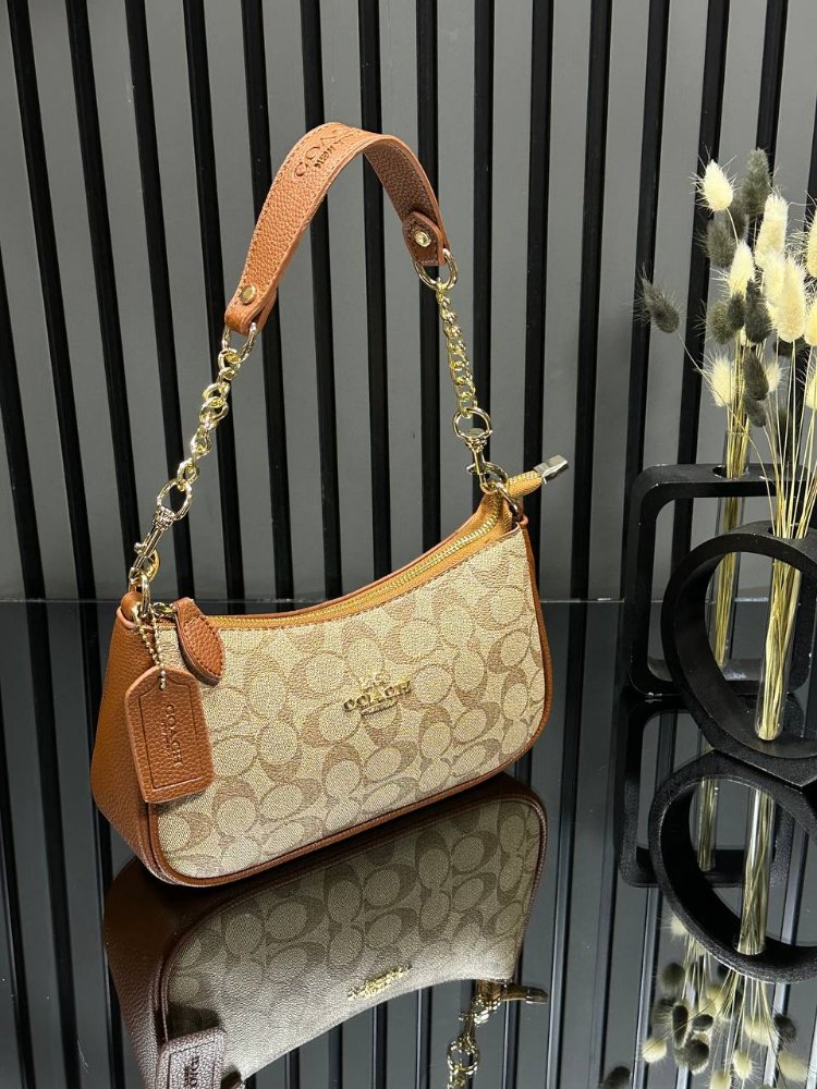 Coach Teri Shoulder bag