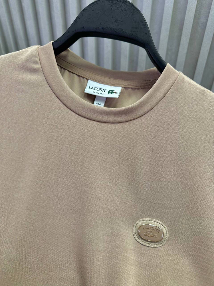 Yeni Demir Logo Modal Kırışmayan Kumaş T-shirt (15052-Bej)