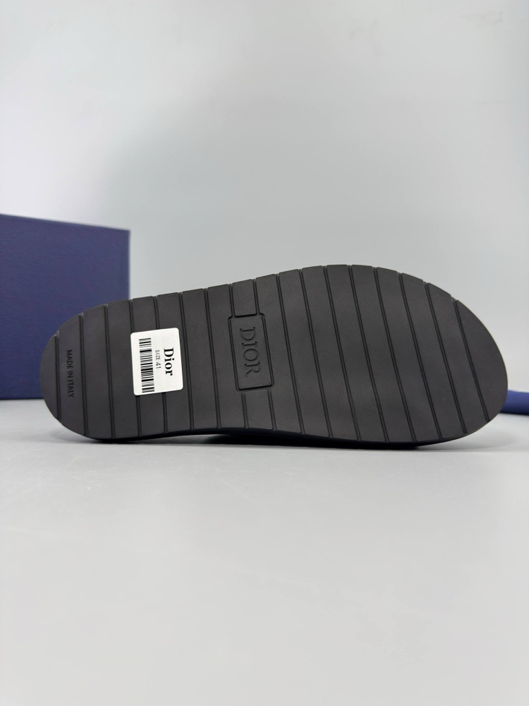 Dior Terlik Siyah ( İTHAL ÜRÜN)