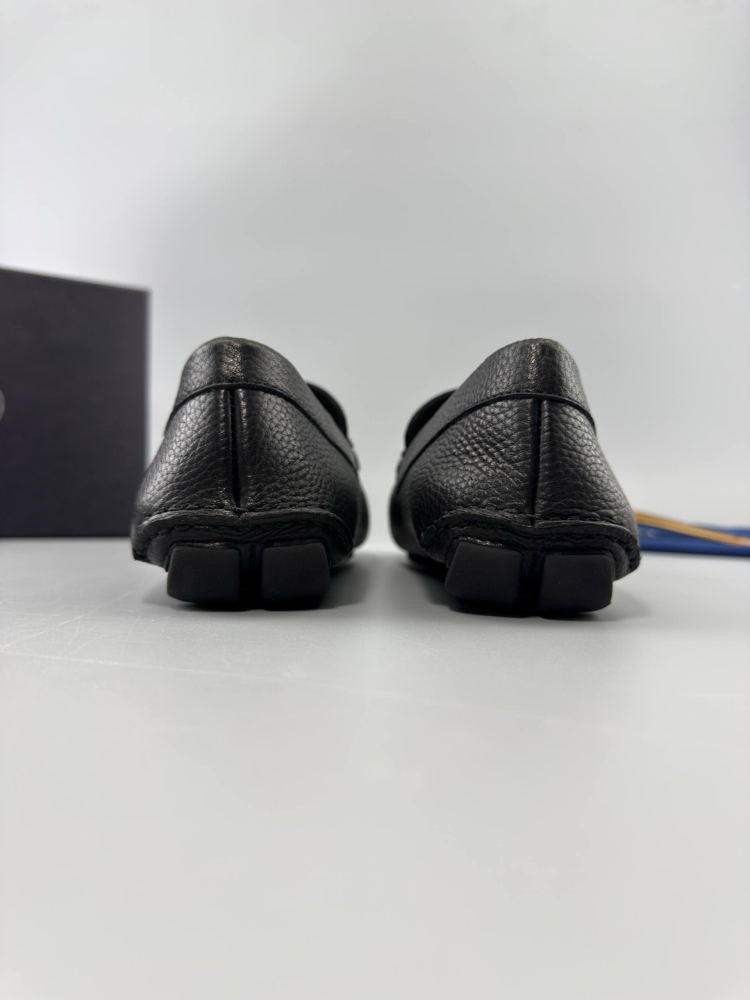 Prada Siyah Deri Loafer (İTHAL ÜRÜN)