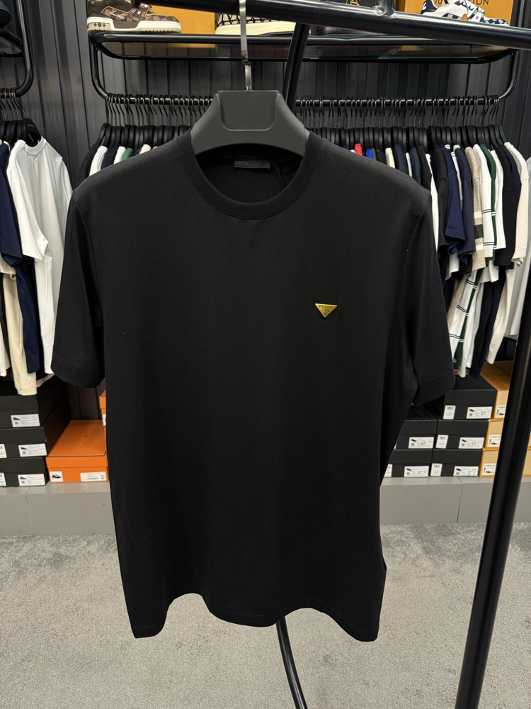 İthal Prada Gold Logo T-shirt Kırışmayan Kumaş (9426-Siyah)