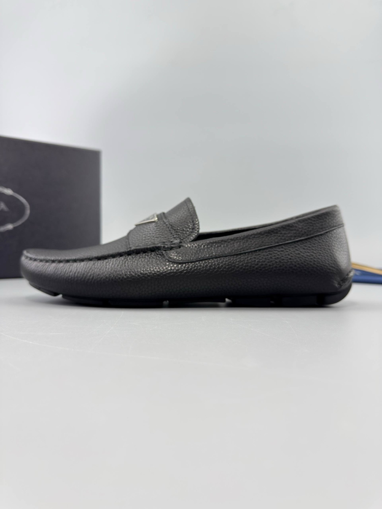 Prada Siyah Deri Loafer (İTHAL ÜRÜN)