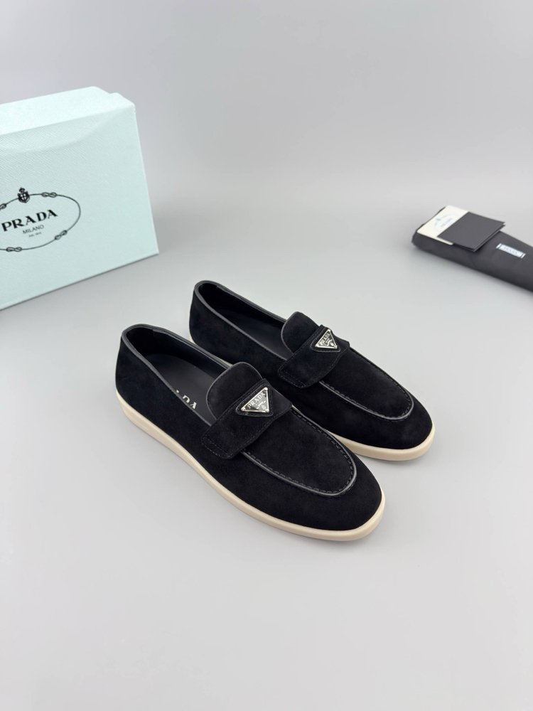 Prada Siyah Süet Loafer (İTHAL ÜRÜN)