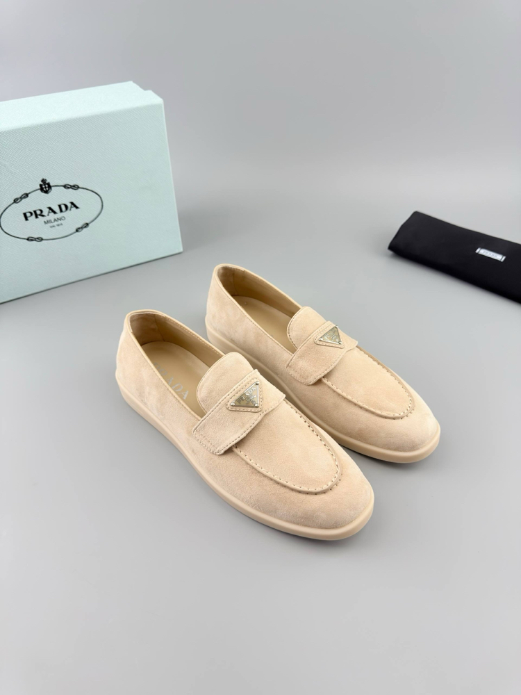 Prada Bej Süet Loafer (İTHAL ÜRÜN)