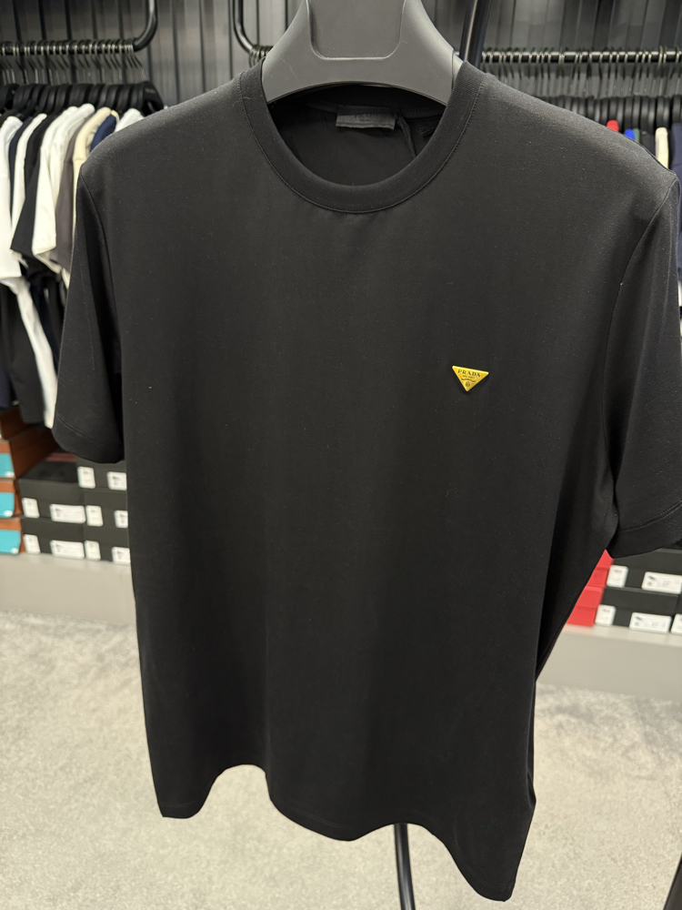İthal Prada Gold Logo T-shirt Kırışmayan Kumaş (9426-Siyah)