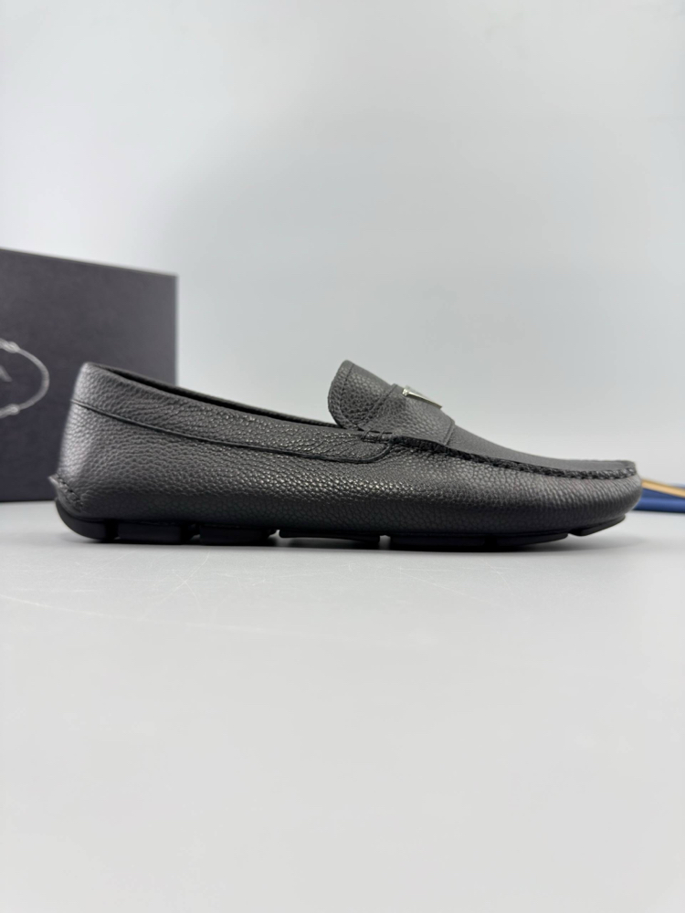 Prada Siyah Deri Loafer (İTHAL ÜRÜN)