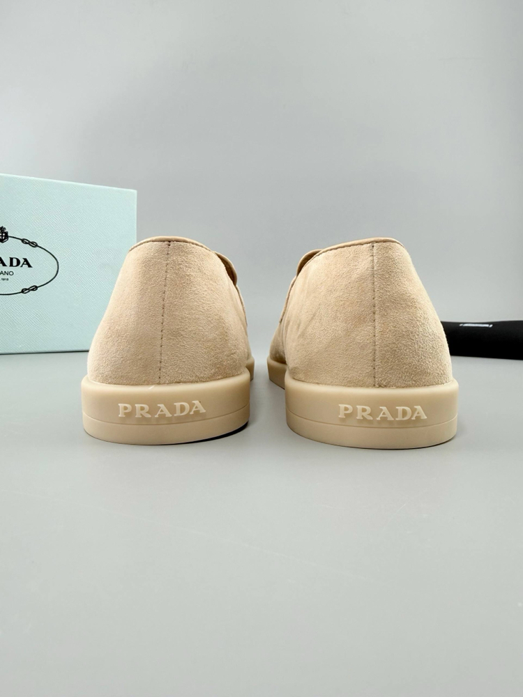 Prada Bej Süet Loafer (İTHAL ÜRÜN)