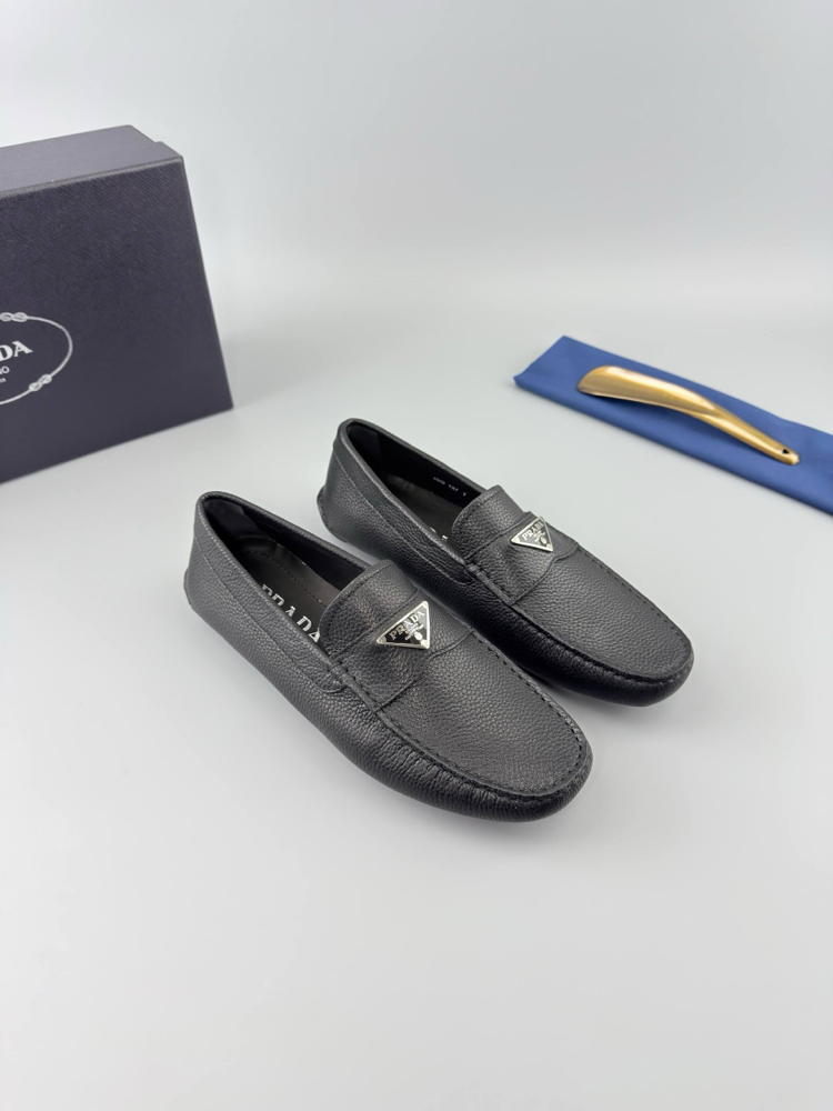 Prada Siyah Deri Loafer (İTHAL ÜRÜN)