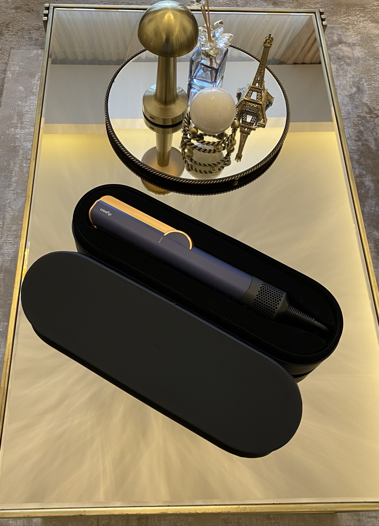 Dyson airstrait  saç düzleştirici 