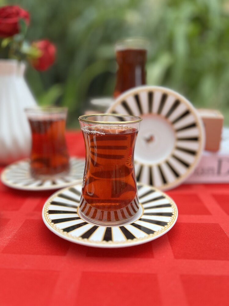 6’lı 130 ml Çay Bardağı Seti - Altın Yaldızlı Desenli Tabağıyla