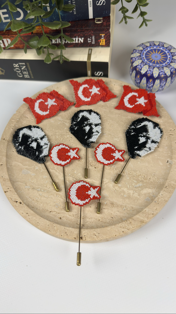 Türk Bayrağı Broş