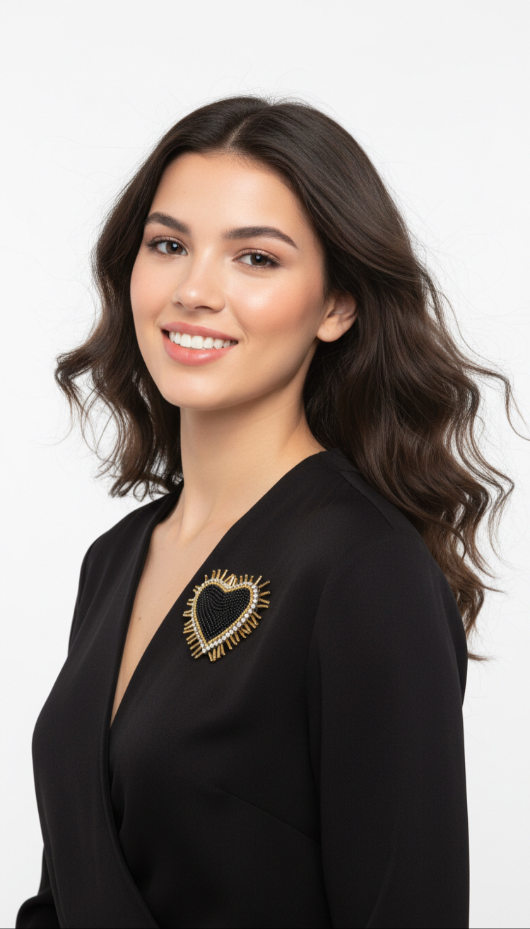 Gold detay kalp broş