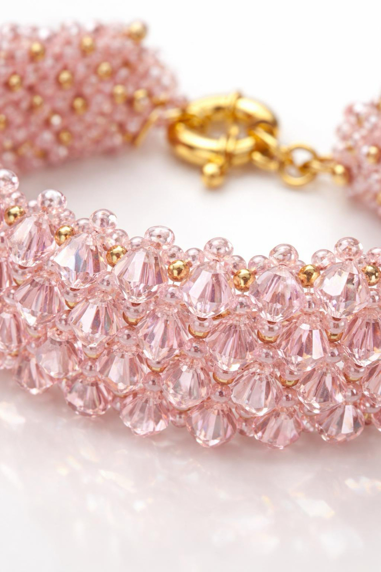 Pembe Işıltı