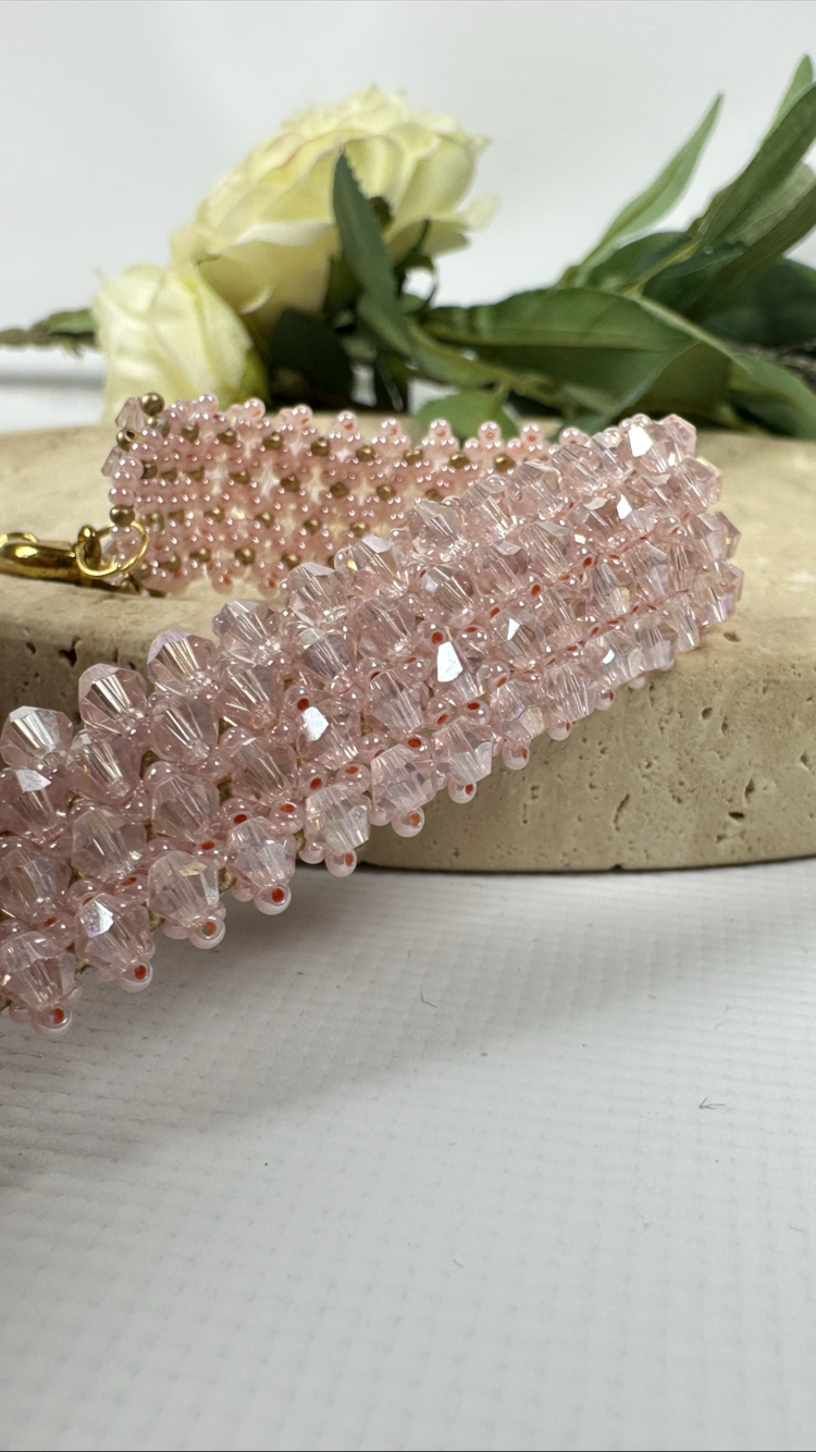 Pembe Işıltı