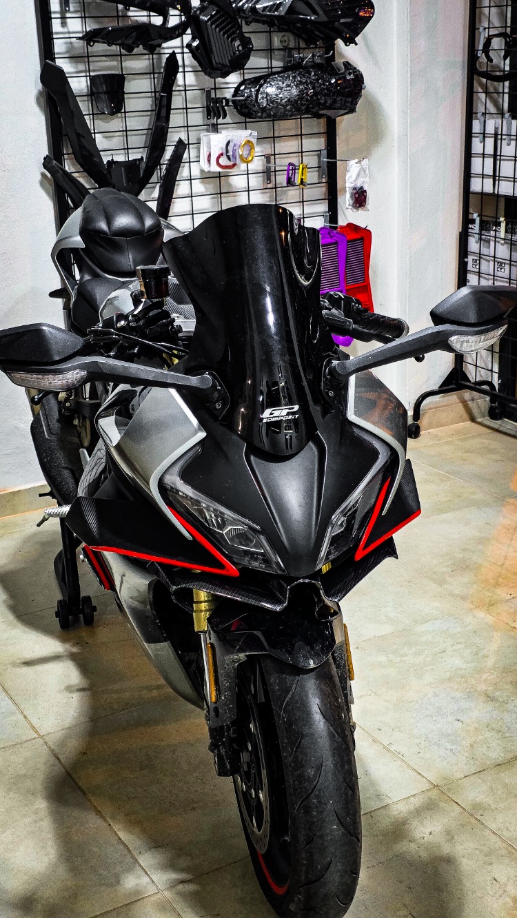 MB- CF Moto 250-450SR Winglet Karbon