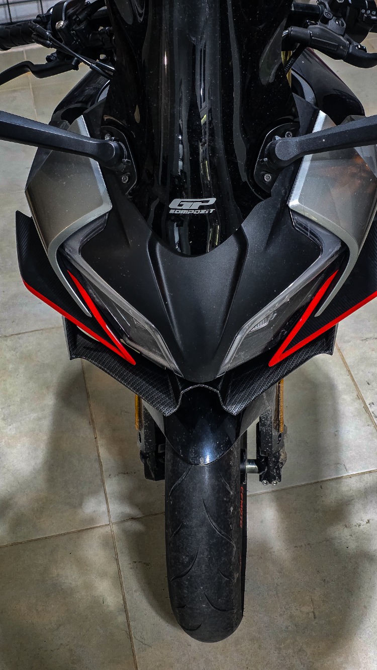 MB- CF Moto 250-450SR Winglet Karbon