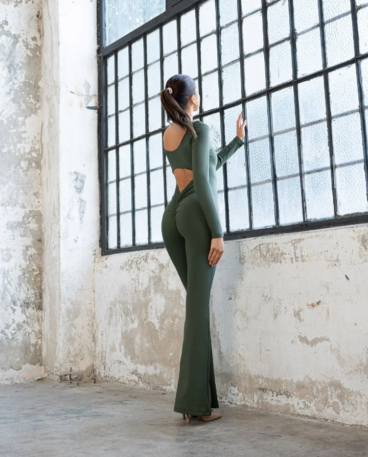 İSPANYOL PAÇA UZUN KOL SCRUNCH BUTT TULUM KOD NO: 3104