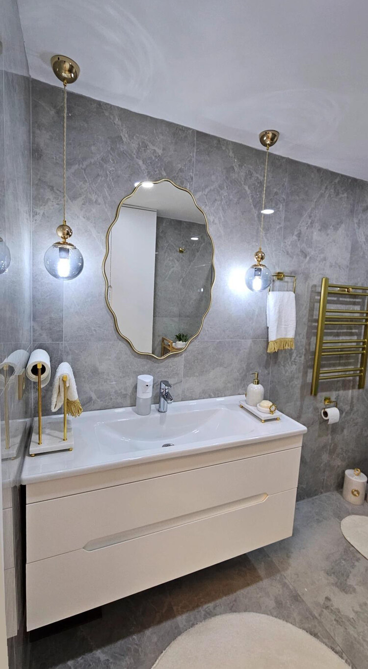60x90 Asimetrik Gold Çerçeveli Dekor Aynası