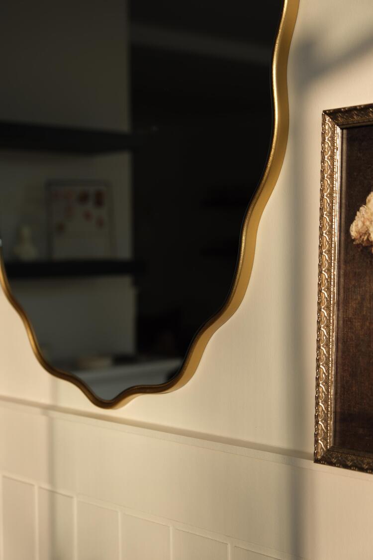60x90 Asimetrik Gold Çerçeveli Dekor Aynası
