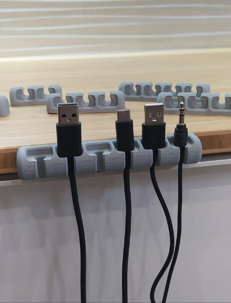 6’lı Masa Kenarı Kablo Tutucu Organizer