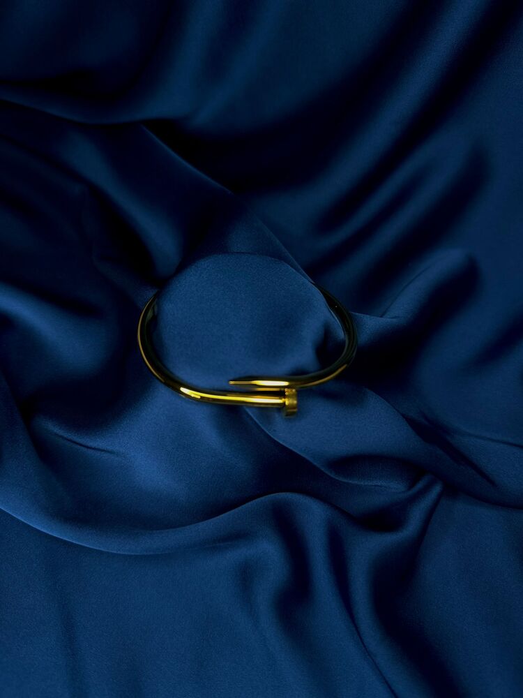 Cartier Gold Çivi Kelepçe