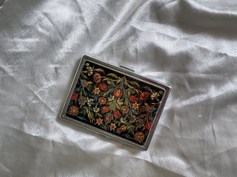 Vintage çiçek desenli sigaralık